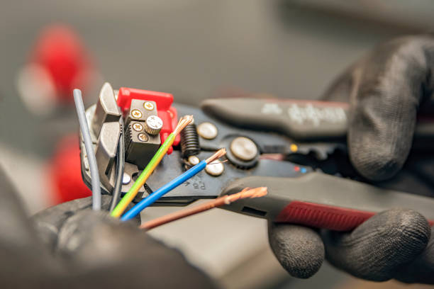 Best Emergency Electrical Repair  in Elwood, IN
